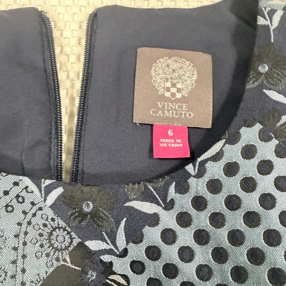 Vince Camuto Size 6 Patchwork Floral Jacquard Fit & Flare Dress Blue Black - Picture 3 of 8